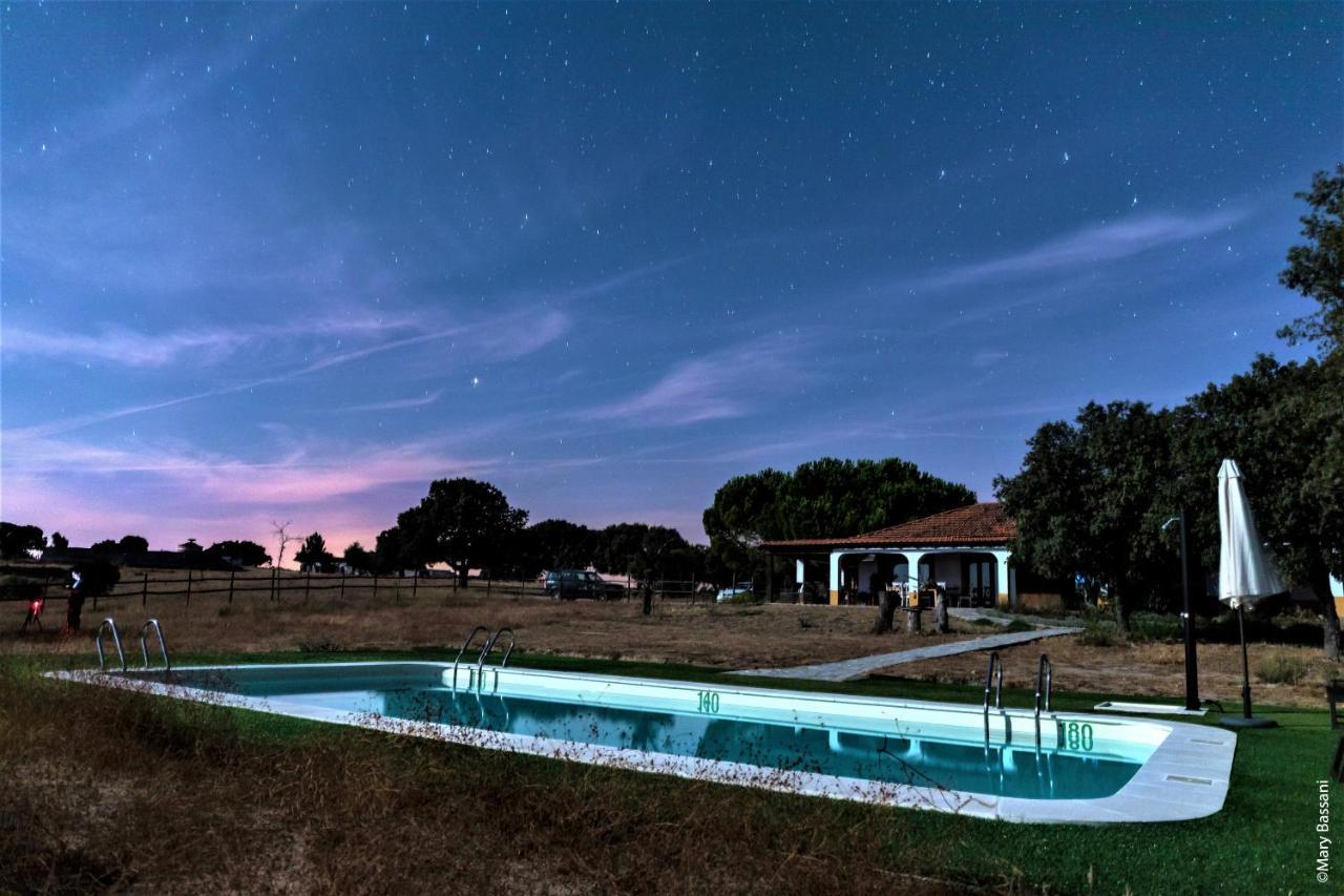 Eco-Lodge En La Reserva Privada Campanarios De Azaba - Proyecto De Conservacion Espeja Eksteriør bilde