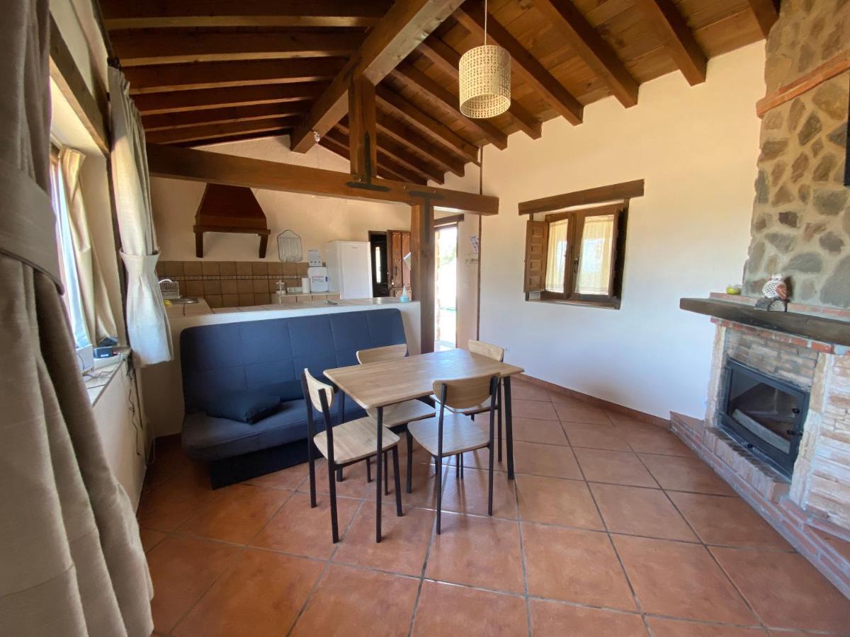 Eco-Lodge En La Reserva Privada Campanarios De Azaba - Proyecto De Conservacion Espeja Eksteriør bilde