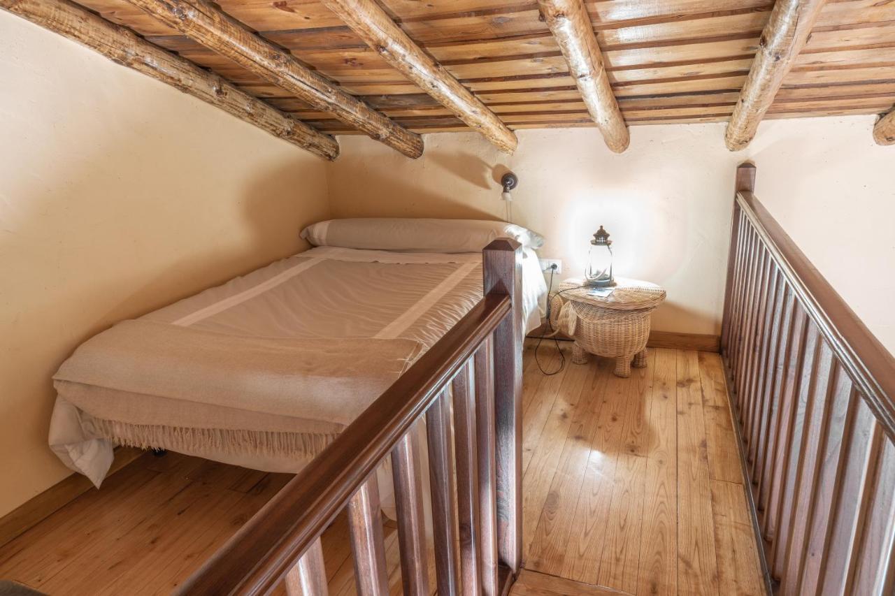 Eco-Lodge En La Reserva Privada Campanarios De Azaba - Proyecto De Conservacion Espeja Eksteriør bilde